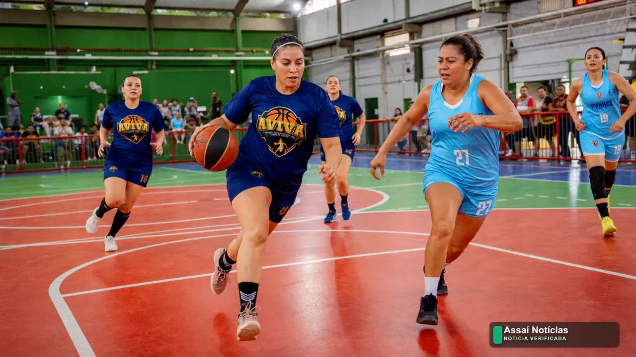 Jogadoras da equipe AVIVA comemorando a vitória na final do Master Norte-Nordeste 30+ em Macapá