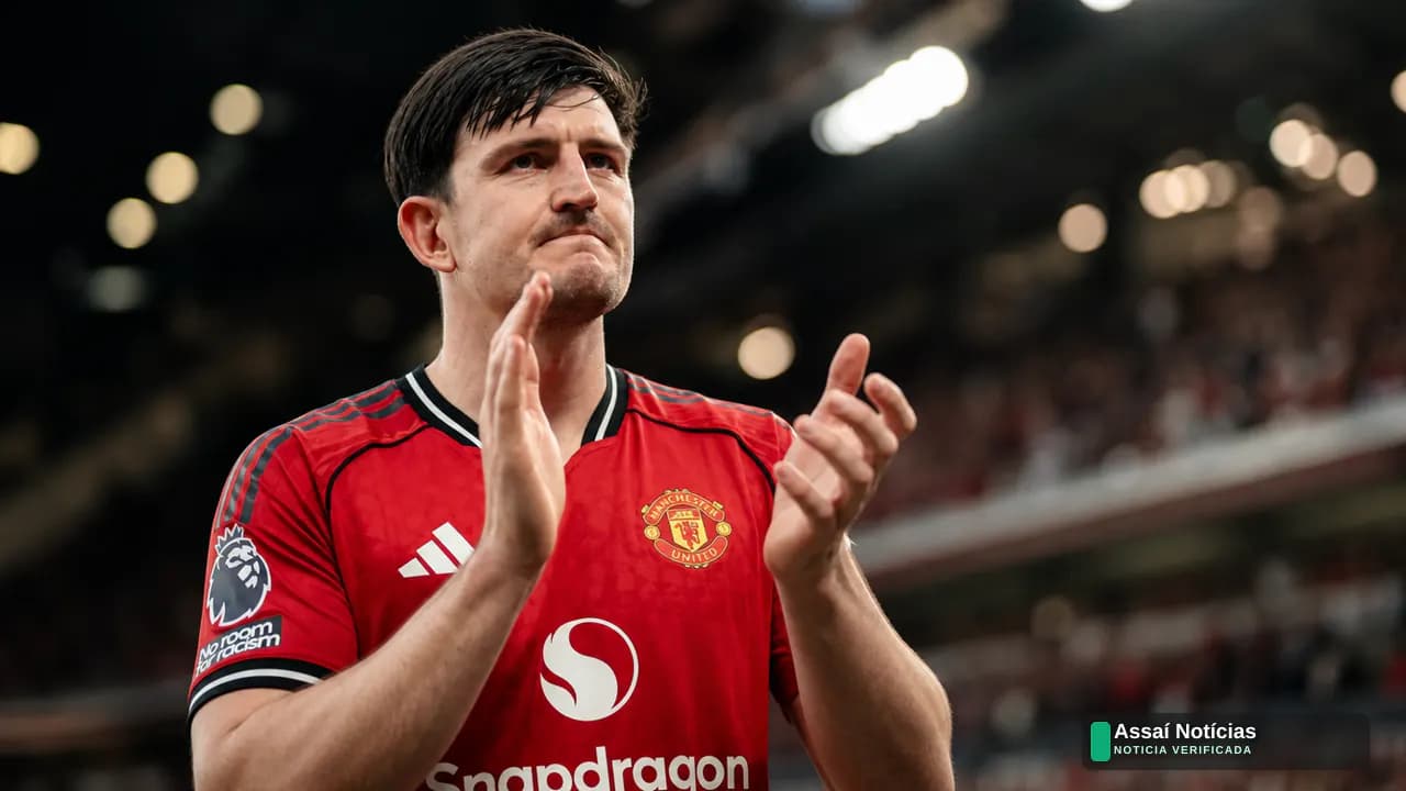 Harry Maguire visivelmente abatido ao ser informado de sua exclusão da seleção inglesa antes da Copa do Mundo de 2026